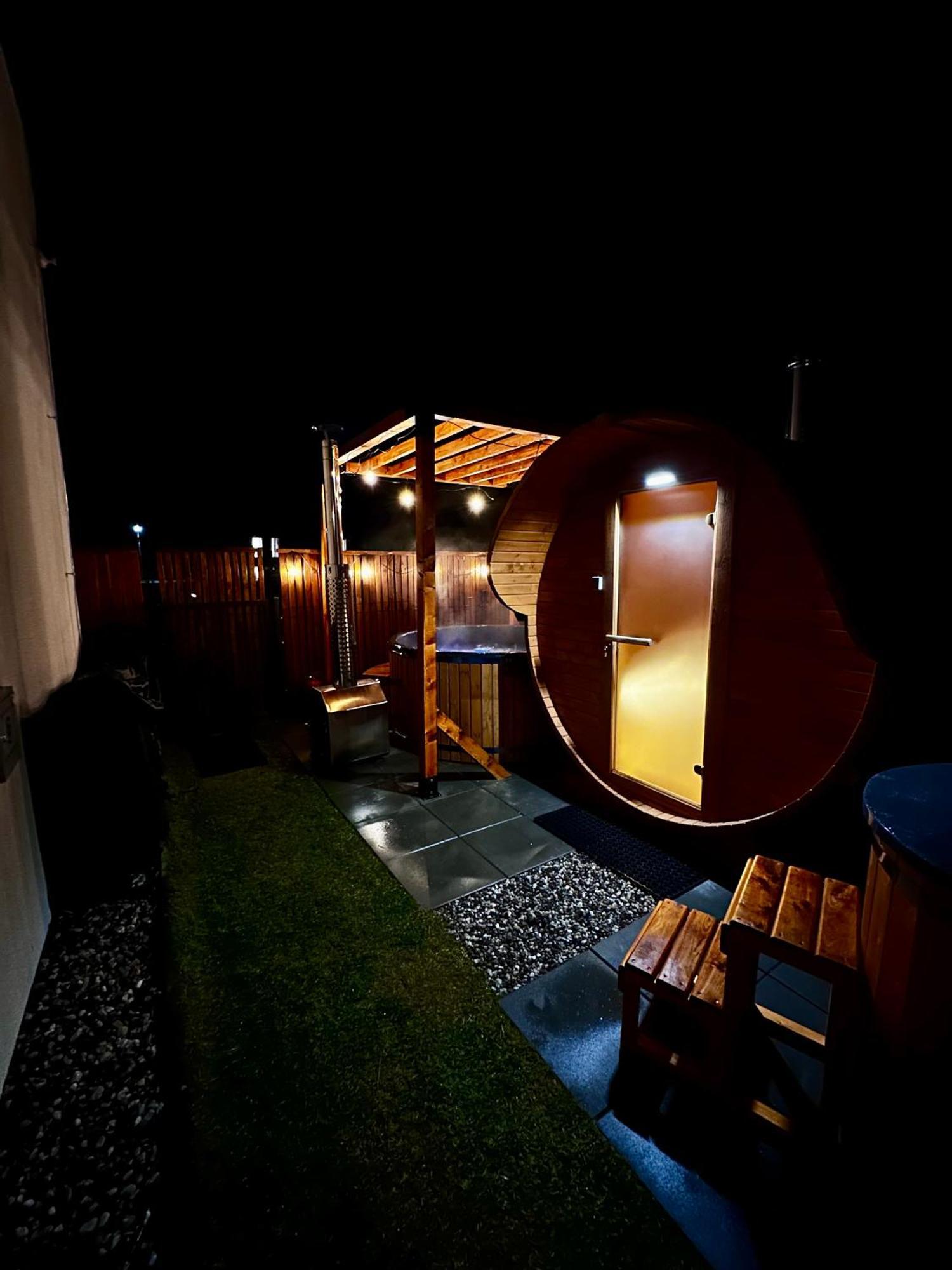 Villa Pod Wzgorzem Z Sauna, Jacuzzi I Basenem *